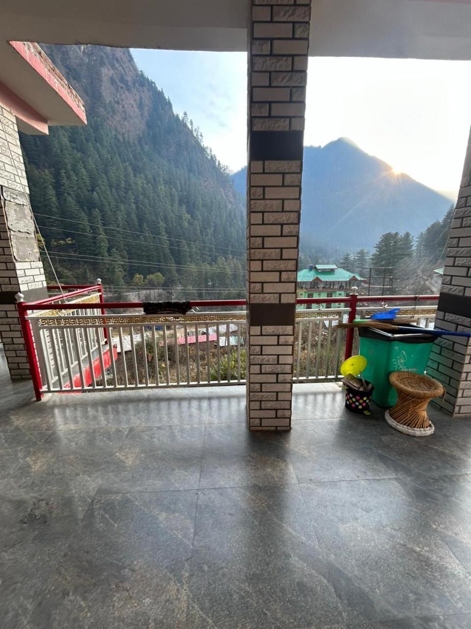 Snow View Guest House Kasol Exterior photo