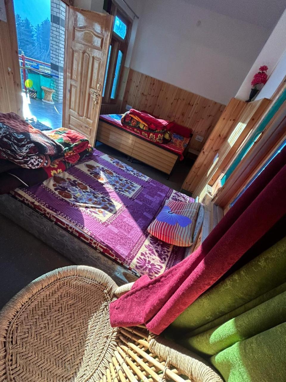 Snow View Guest House Kasol Exterior photo
