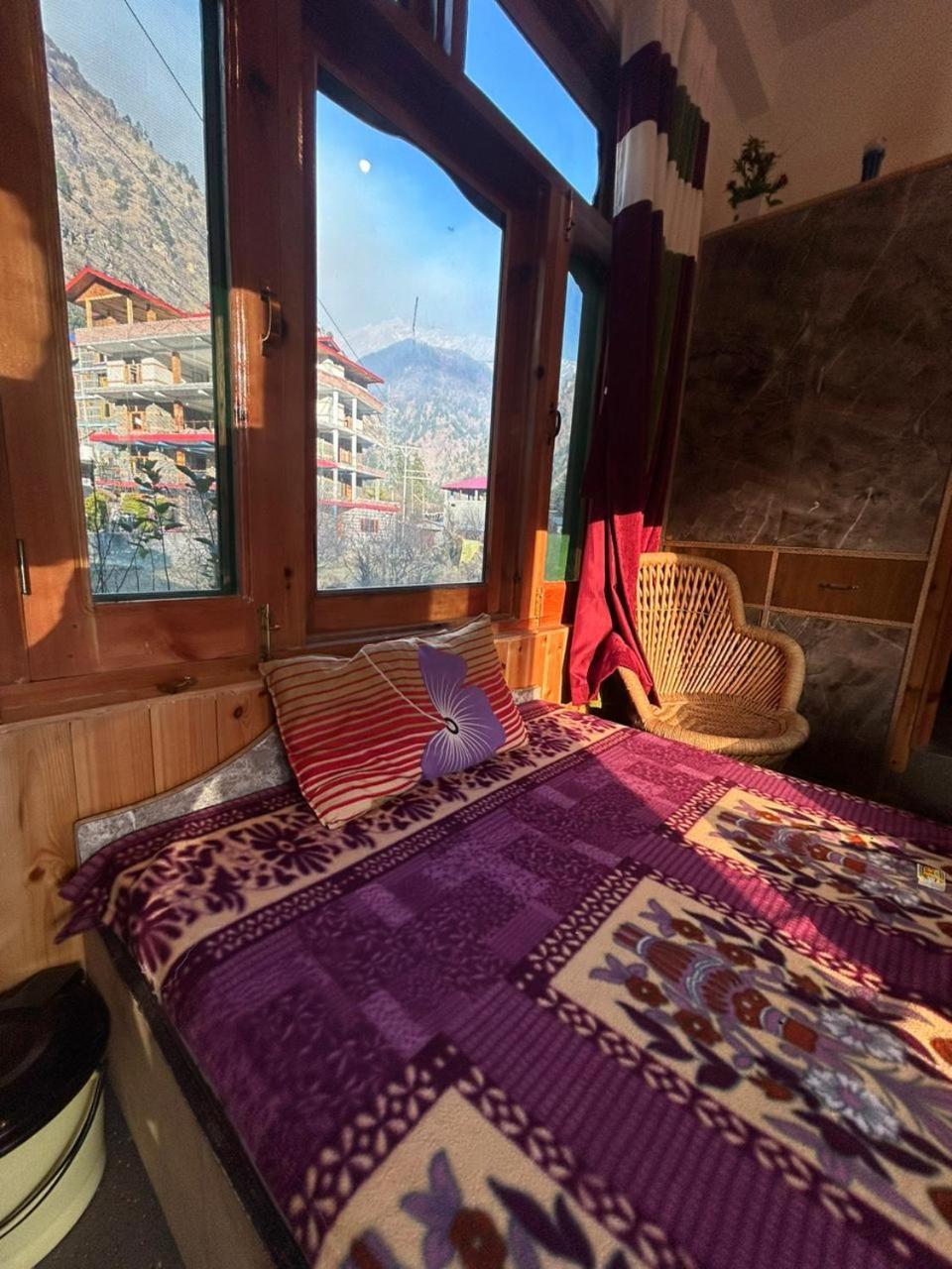 Snow View Guest House Kasol Exterior photo