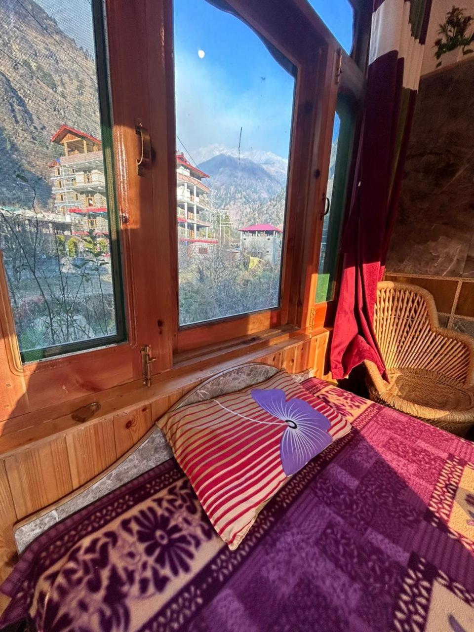 Snow View Guest House Kasol Exterior photo