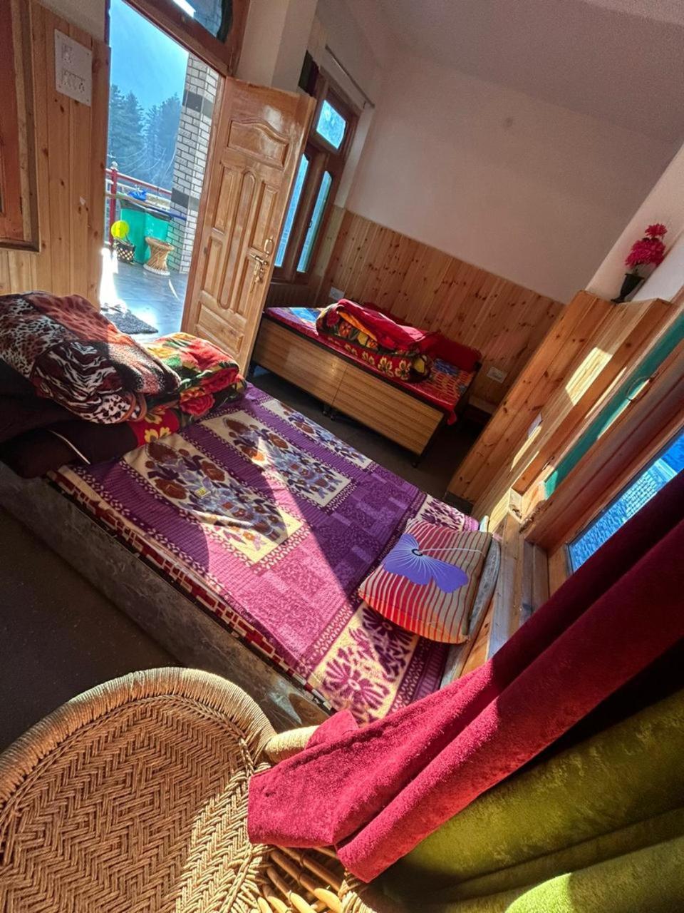 Snow View Guest House Kasol Exterior photo